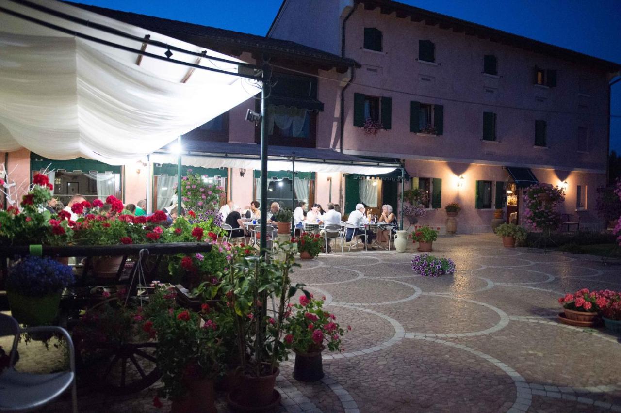 Osteria Alla Pasina Dosson Kültér fotó