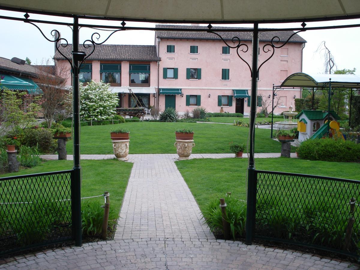 Osteria Alla Pasina Dosson Kültér fotó