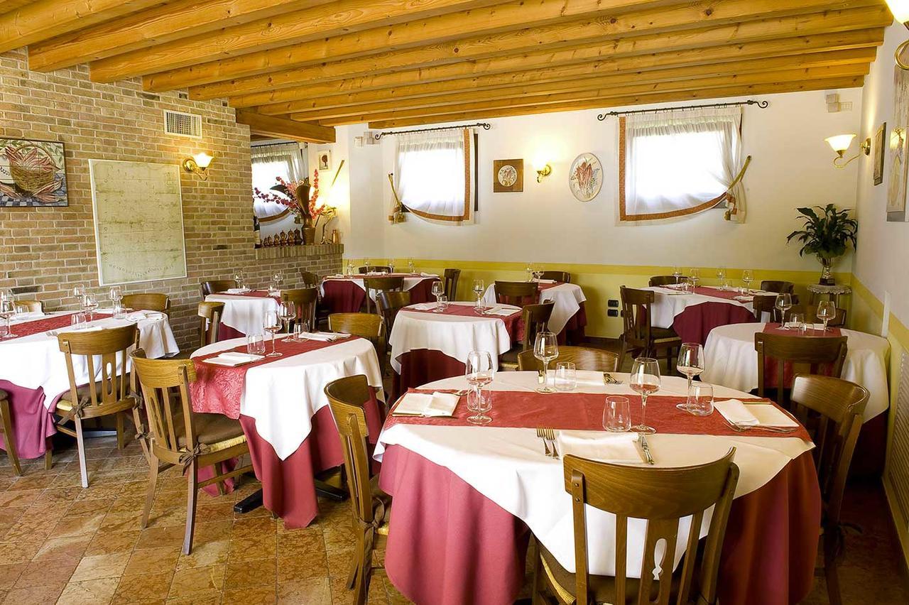 Osteria Alla Pasina Dosson Kültér fotó