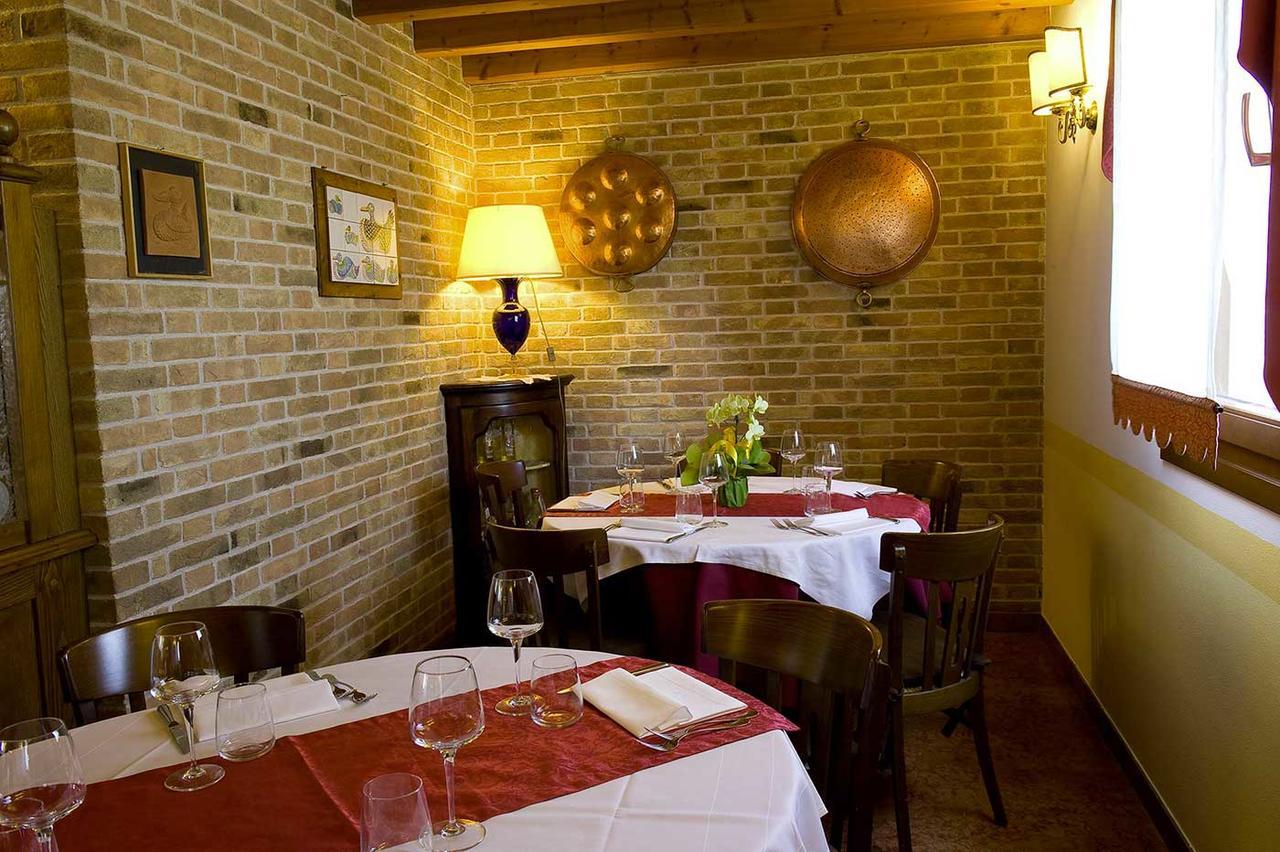 Osteria Alla Pasina Dosson Kültér fotó